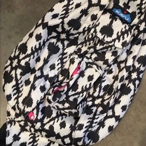 !!!!!  I S O  !!!! This Kavu bag with this pattern